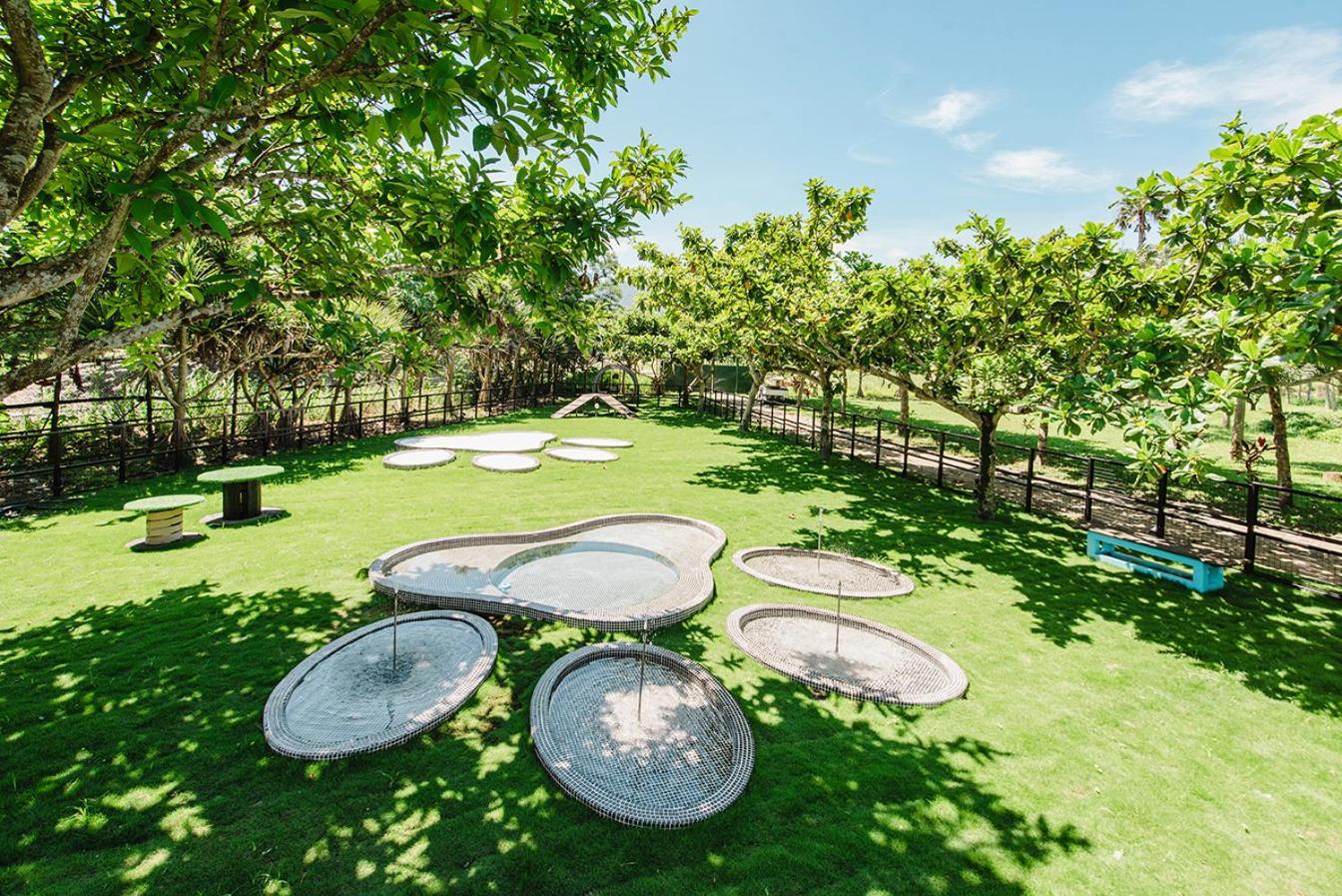 Promisedland Resort & Lagoon Шоуфен Екстер'єр фото The Children's Garden