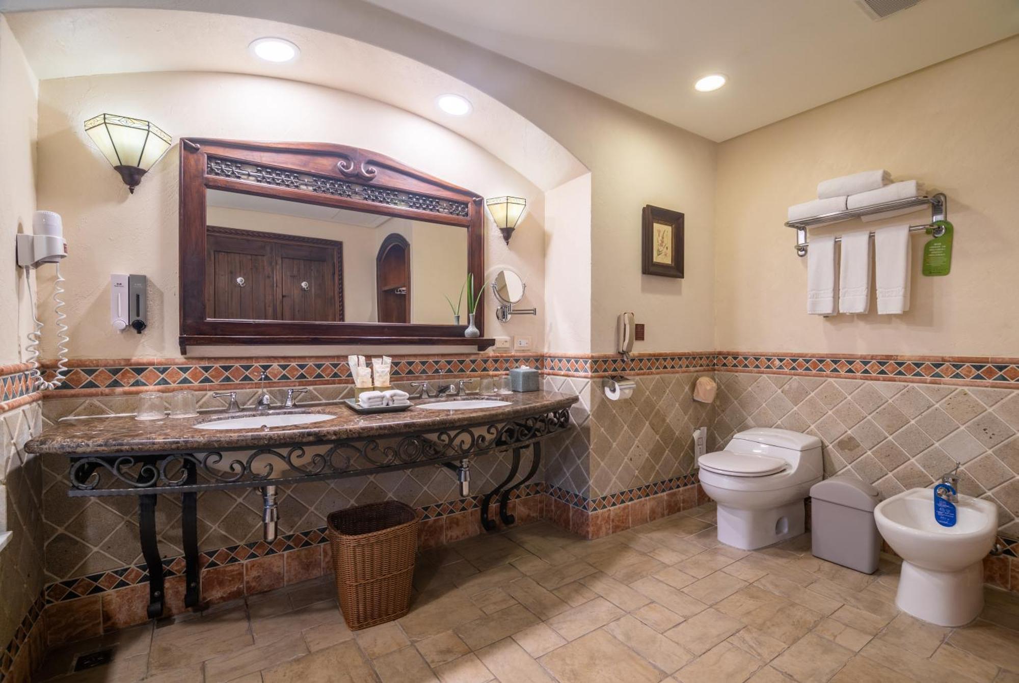 Promisedland Resort & Lagoon Шоуфен Екстер'єр фото Bathroom