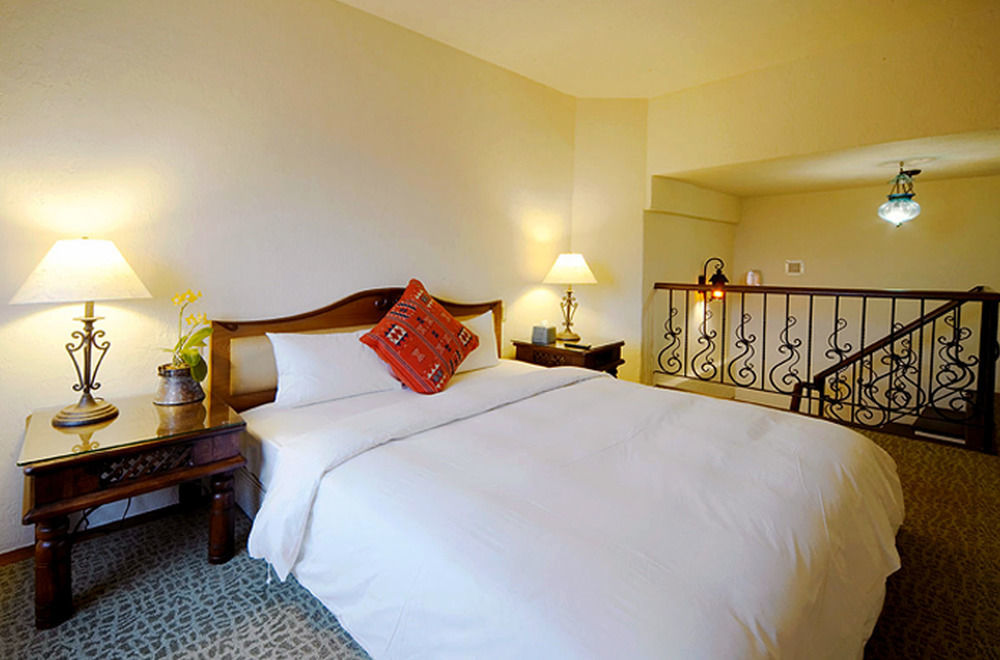 Promisedland Resort & Lagoon Шоуфен Екстер'єр фото A bedroom at the hotel