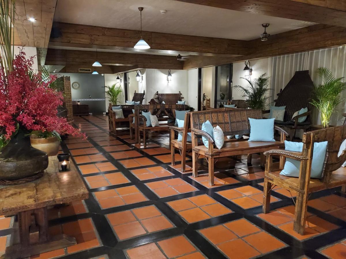 Promisedland Resort & Lagoon Шоуфен Екстер'єр фото The lobby of the hotel
