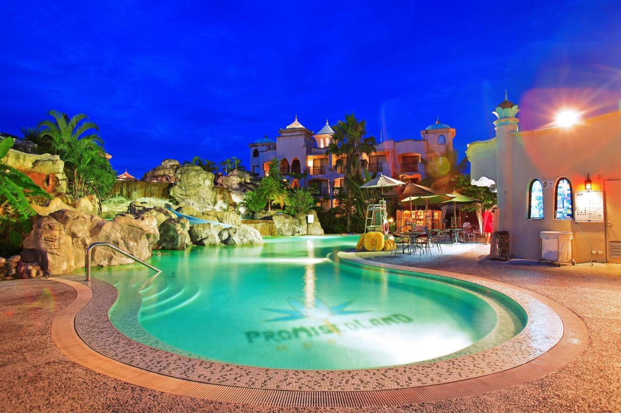 Promisedland Resort & Lagoon Шоуфен Екстер'єр фото The pool at the Phoenician