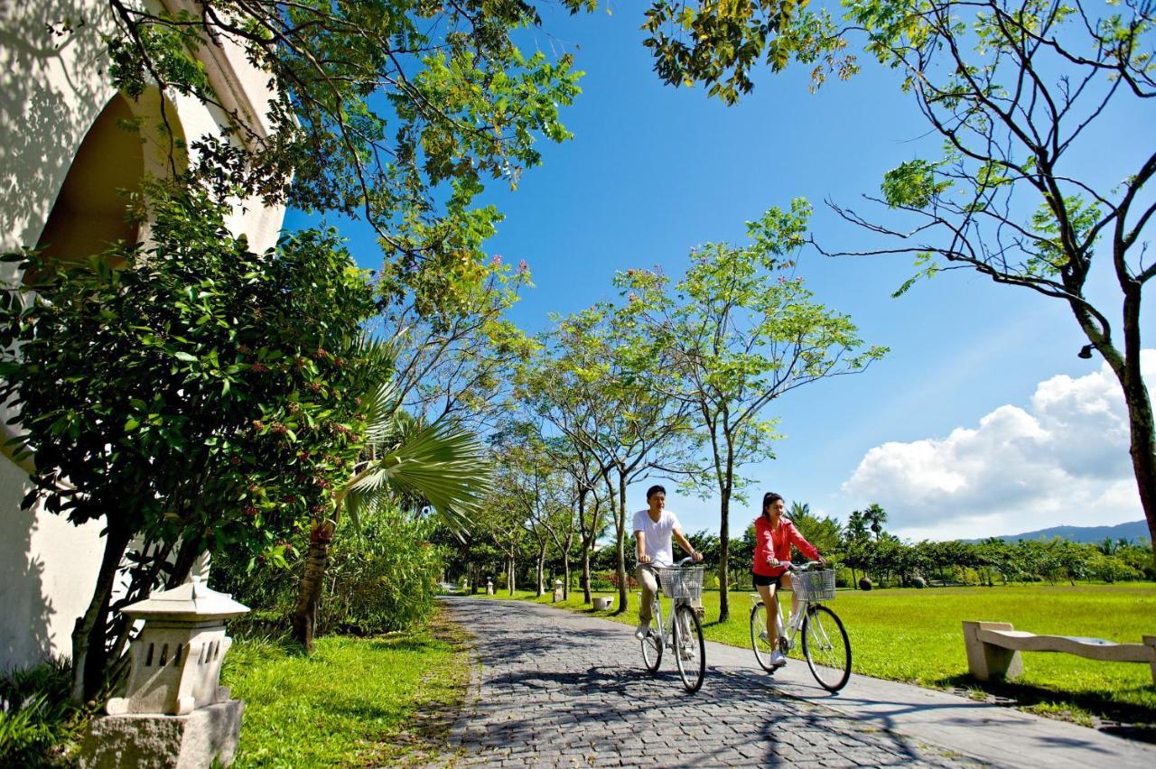 Promisedland Resort & Lagoon Шоуфен Екстер'єр фото Bike path in the park