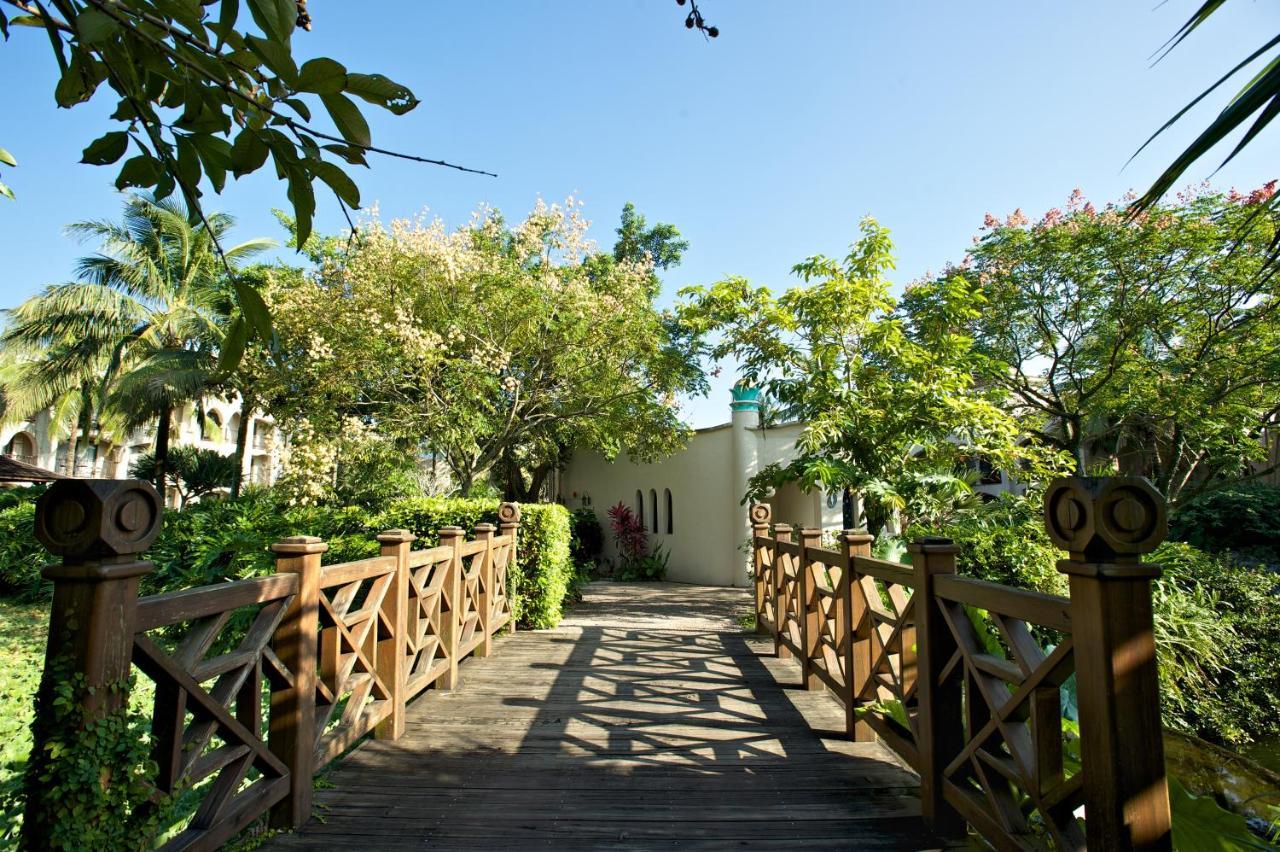 Promisedland Resort & Lagoon Шоуфен Екстер'єр фото The bridge leading to the lighthouse